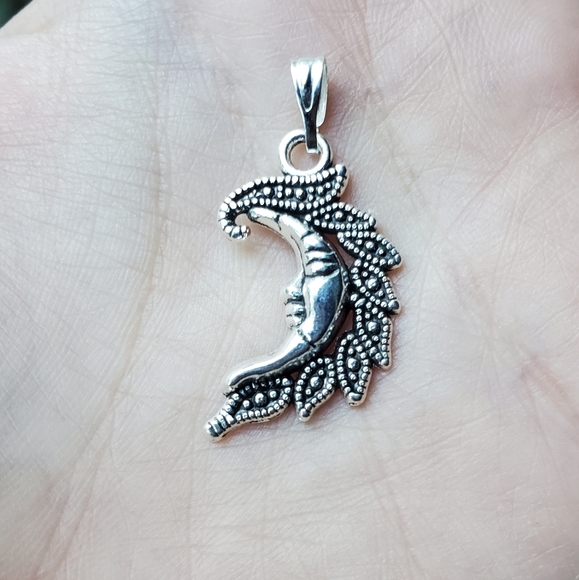 NWOT Sleeping Moon Pendant - Picture 4 of 8